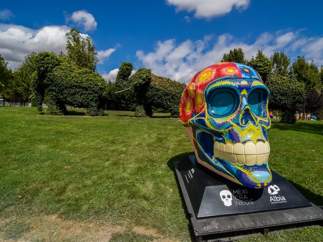 Calaveras-mexicanas-parque-europa